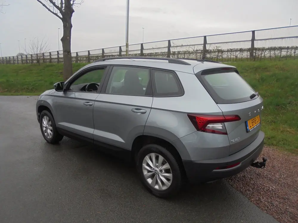 Skoda Karoq Skoda Karoq 1.5 benzine Automaat airco ecc uit 2021, foto 2