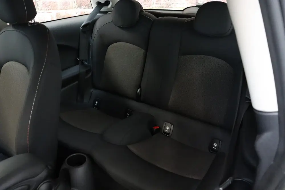 Mini Hatchback Cooper Business 3 deurs uit 2019, foto 14
