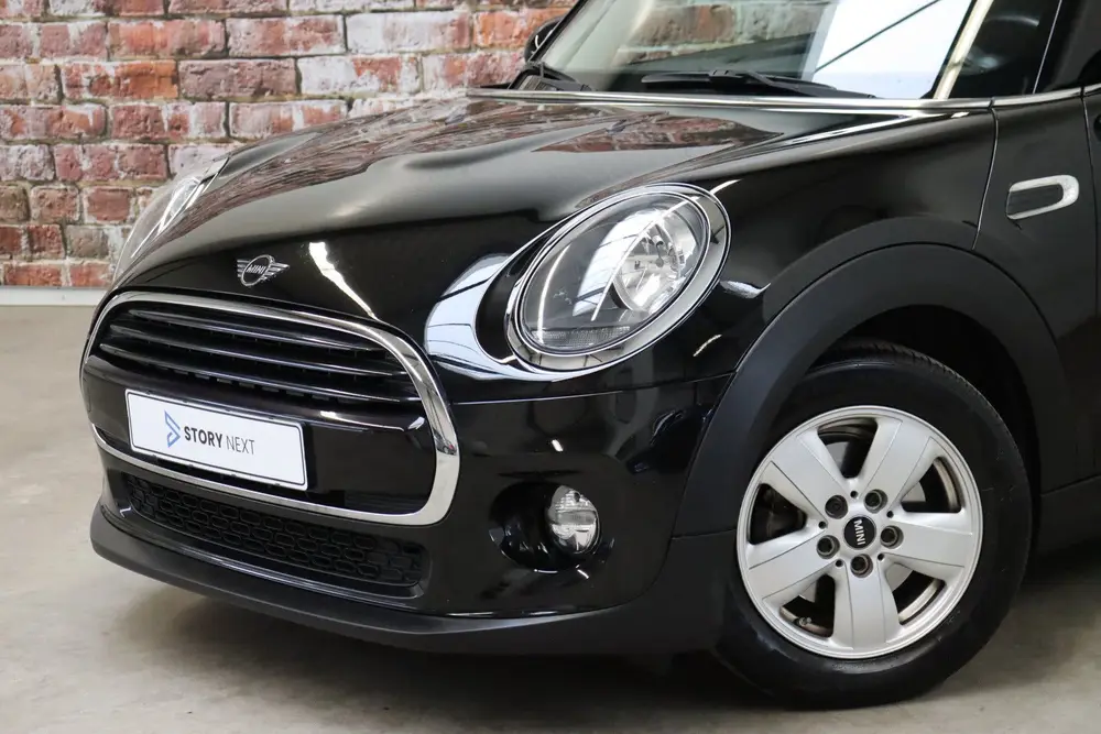 Mini Hatchback Cooper Business 3 deurs uit 2019, foto 2