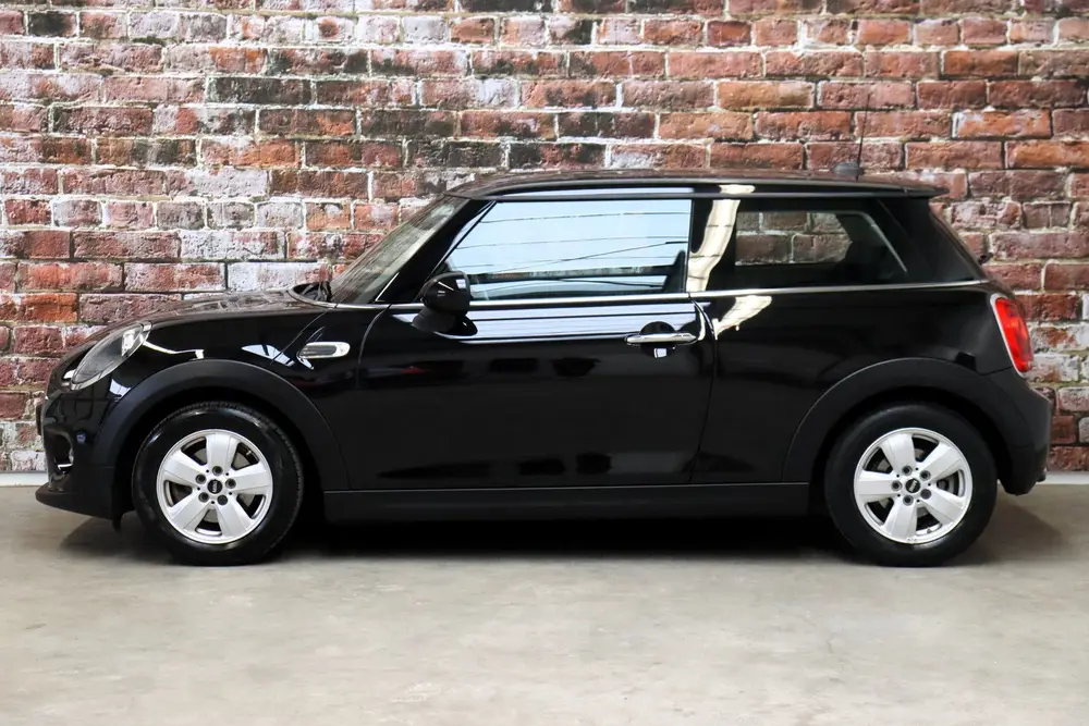 Mini Hatchback Cooper Business 3 deurs uit 2019, foto 3