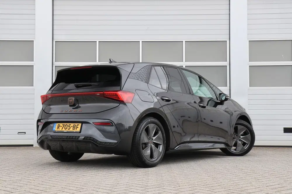 Cupra Born 204pk Essential 62 kWh uit 2022, foto 2