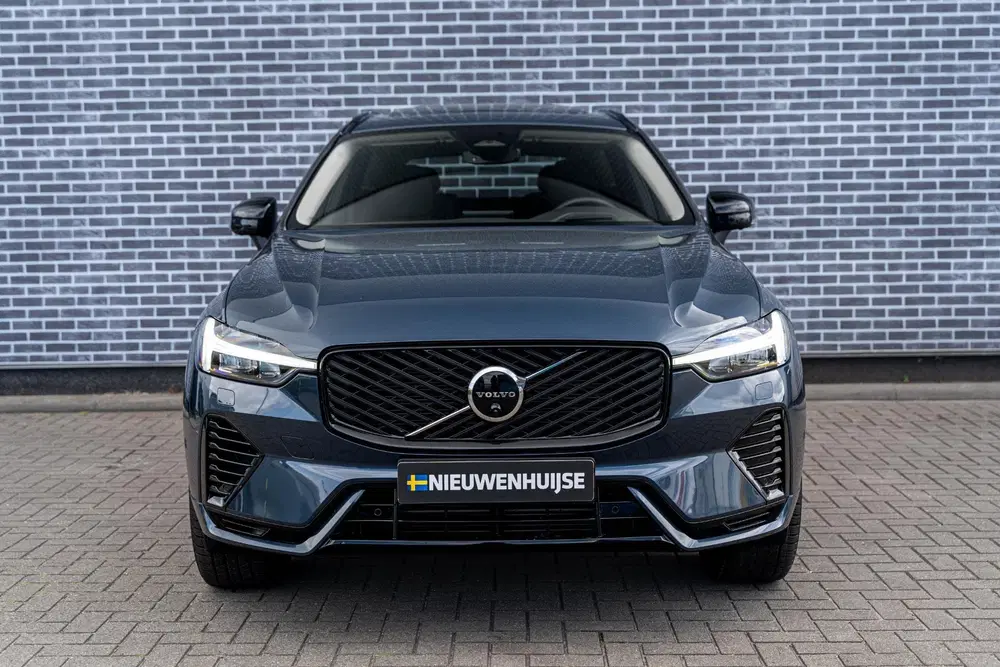 Volvo XC60 T6 350 pk Plug-in hybrid AWD Ultra Dark uit 2026, foto 2
