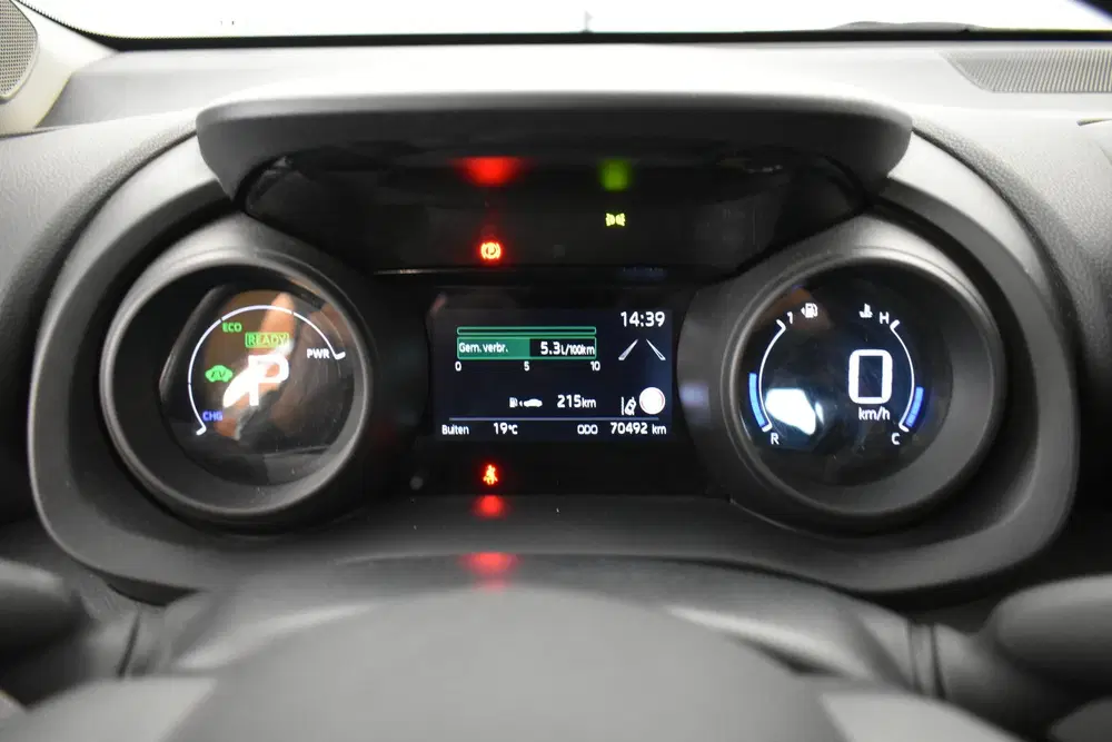 Toyota Yaris 1.5 Hybrid 115 First Edition Camera Cruise uit 2023, foto 5
