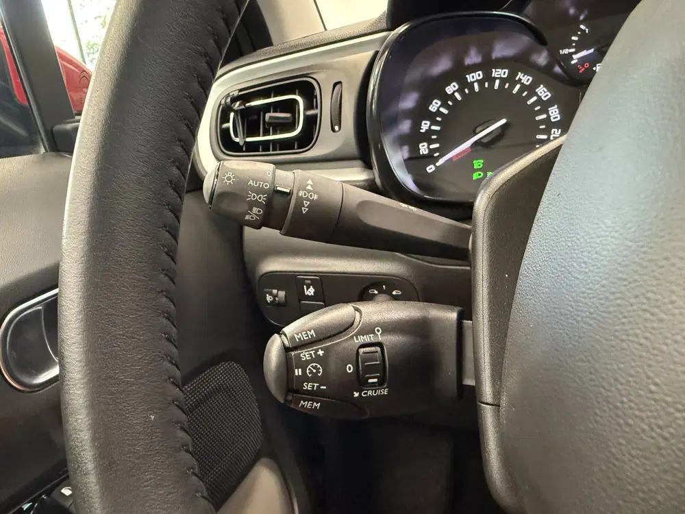 Citroën C3 1.2 PureTech S&S Shine Carplay PDC Climate uit 2020, foto 10