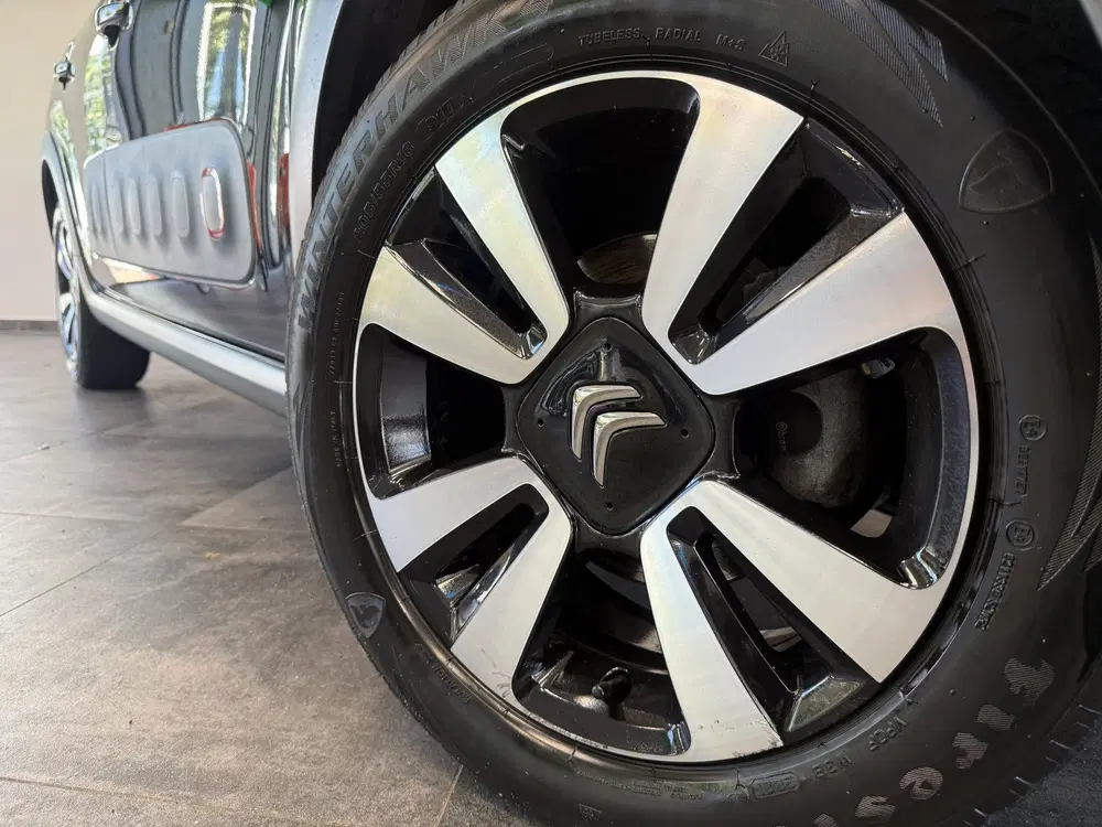 Citroën C3 1.2 PureTech S&S Shine Carplay PDC Climate uit 2020, foto 4