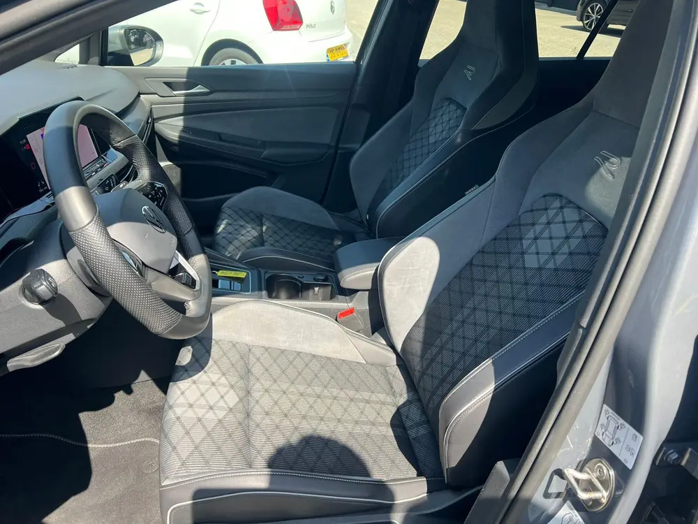 Volkswagen Golf 1.0 eTSI R line camera, virtual cockpit, cru uit 2024, foto 18