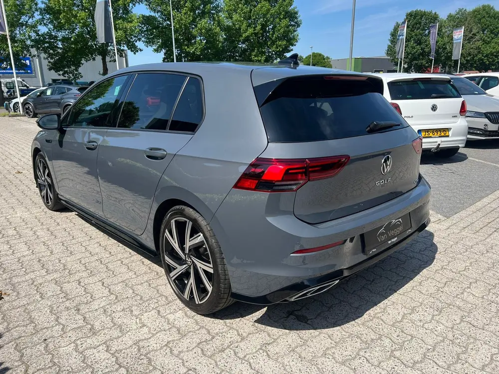 Volkswagen Golf 1.0 eTSI R line camera, virtual cockpit, cru uit 2024, foto 8