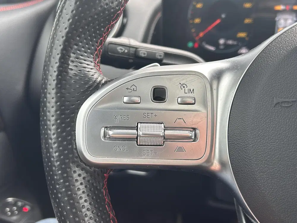 Mercedes-Benz GLB 200 Business Solution AMG uit 2021, foto 10