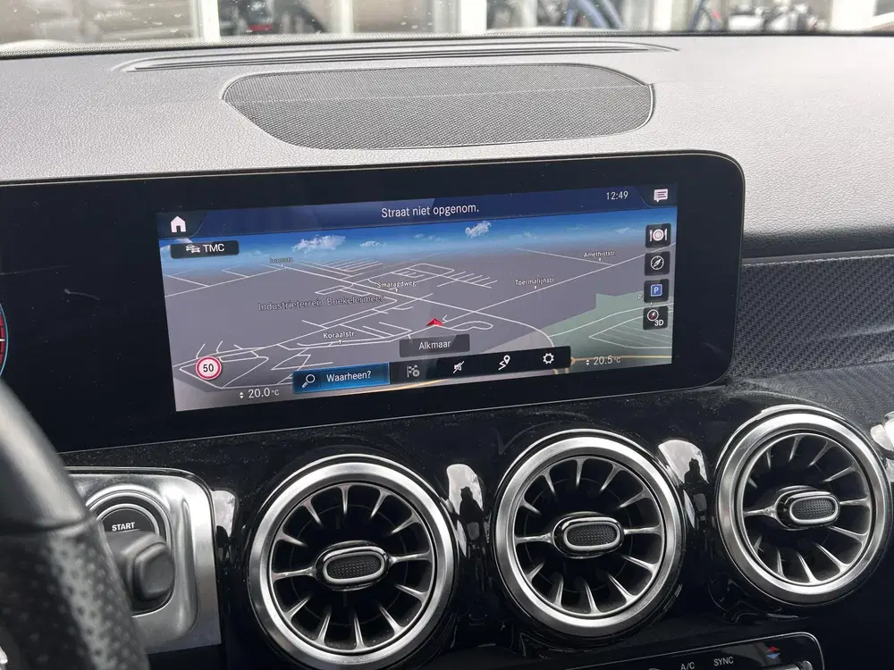 Mercedes-Benz GLB 200 Business Solution AMG uit 2021, foto 12