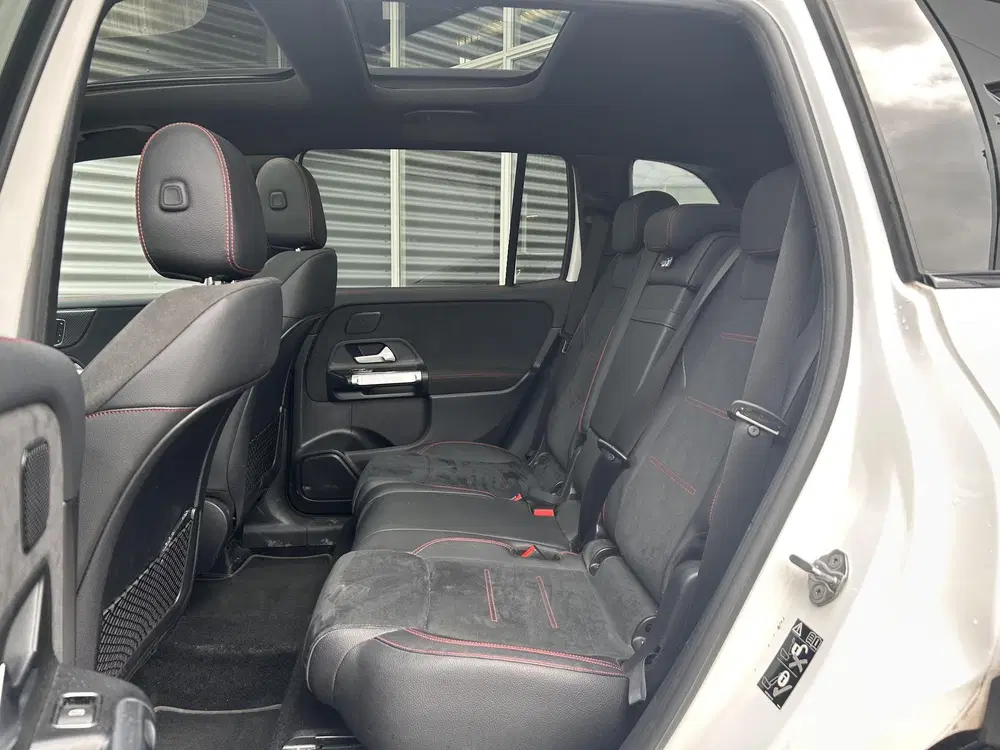 Mercedes-Benz GLB 200 Business Solution AMG uit 2021, foto 8