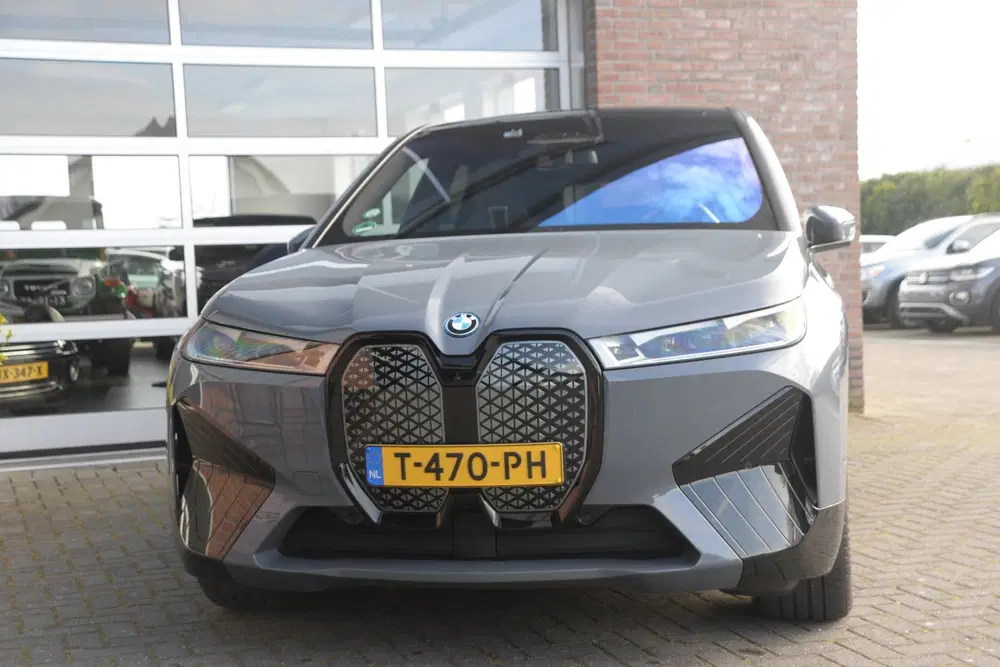 BMW iX M60 uit 2023, foto 2