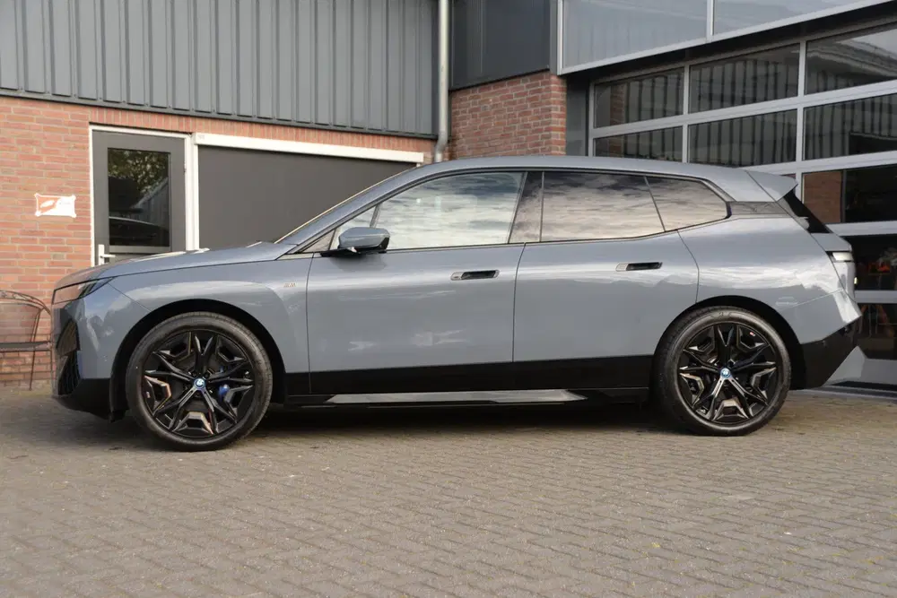 BMW iX M60 uit 2023, foto 3