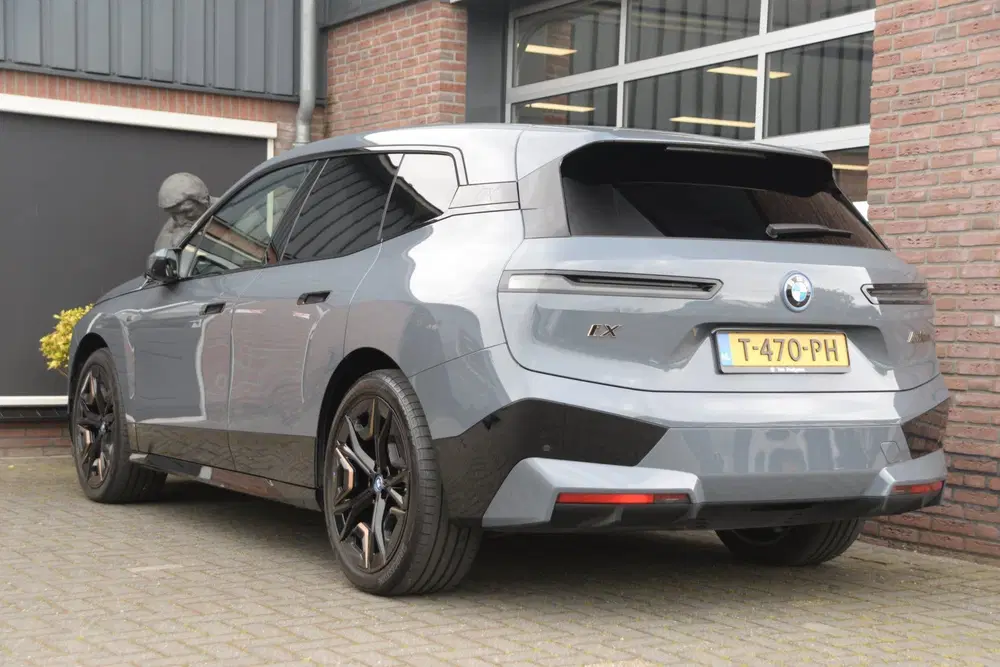 BMW iX M60 uit 2023, foto 5