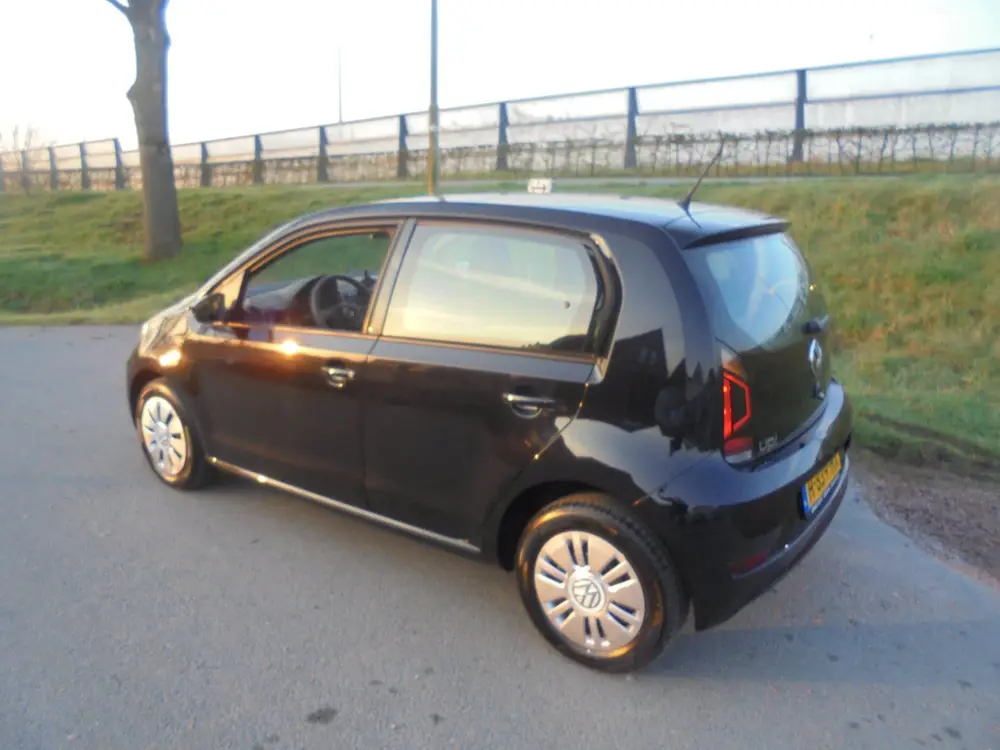 Volkswagen Up! Volkswagen Up 1.0 benzine airco 117.000km eer uit 2020, foto 2