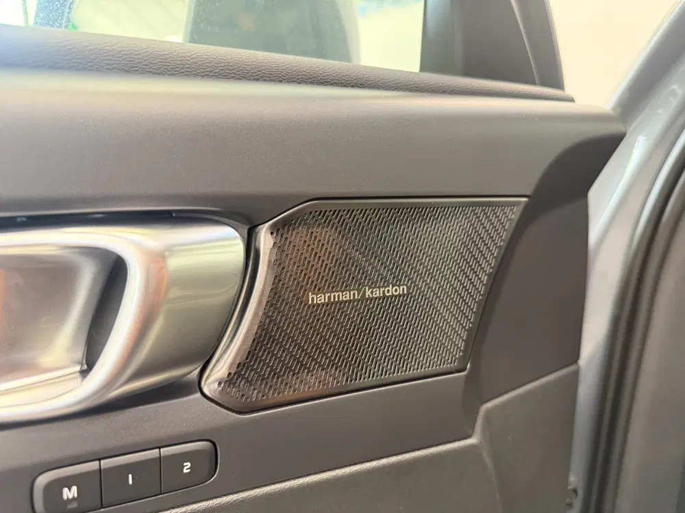 Volvo XC40 1.5 T4 Plug-in hybrid Ultimate Bright ACC uit 2022, foto 12