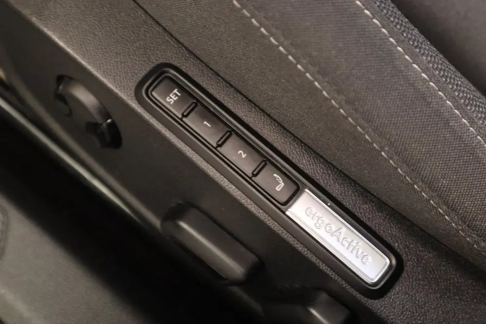Volkswagen Golf 1.4 eHybrid Style Panoramadak Stoelverwarmin uit 2021, foto 12