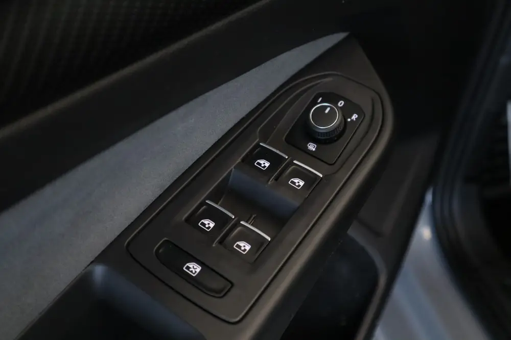 Volkswagen Golf 1.5 eTSI R-Line Business Full-led Navigatie uit 2023, foto 12