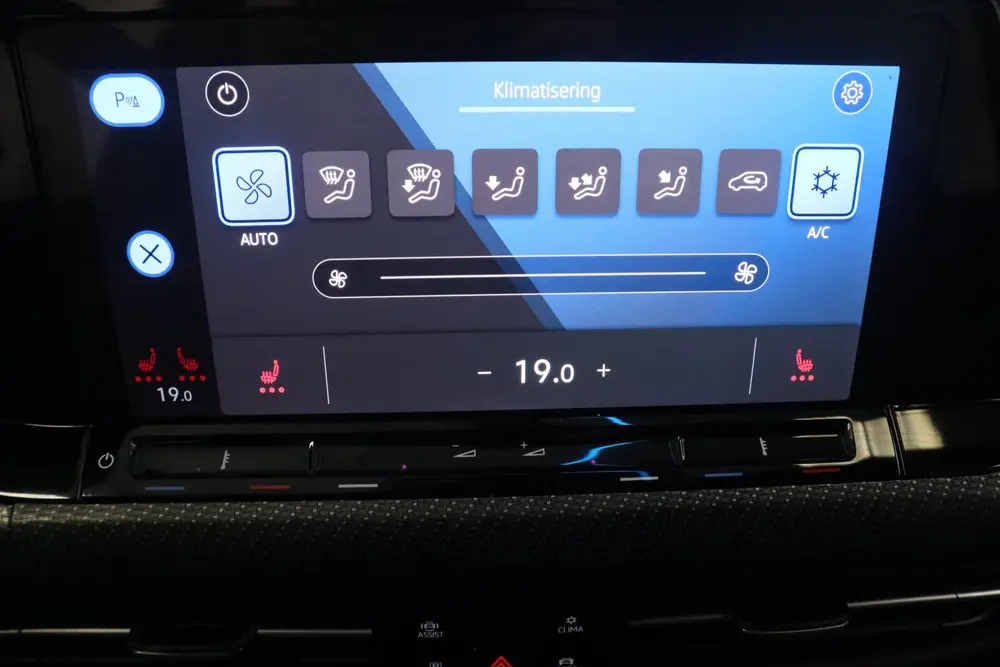 Volkswagen Golf 1.5 eTSI R-Line Business Full-led Navigatie uit 2023, foto 14