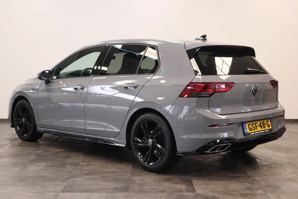 Volkswagen Golf 1.5 eTSI R-Line Business Full-led Navigatie uit 2023, foto 3
