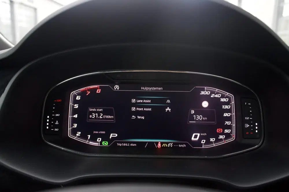 SEAT Leon CUPRA R ST 300 uit 2020, foto 12