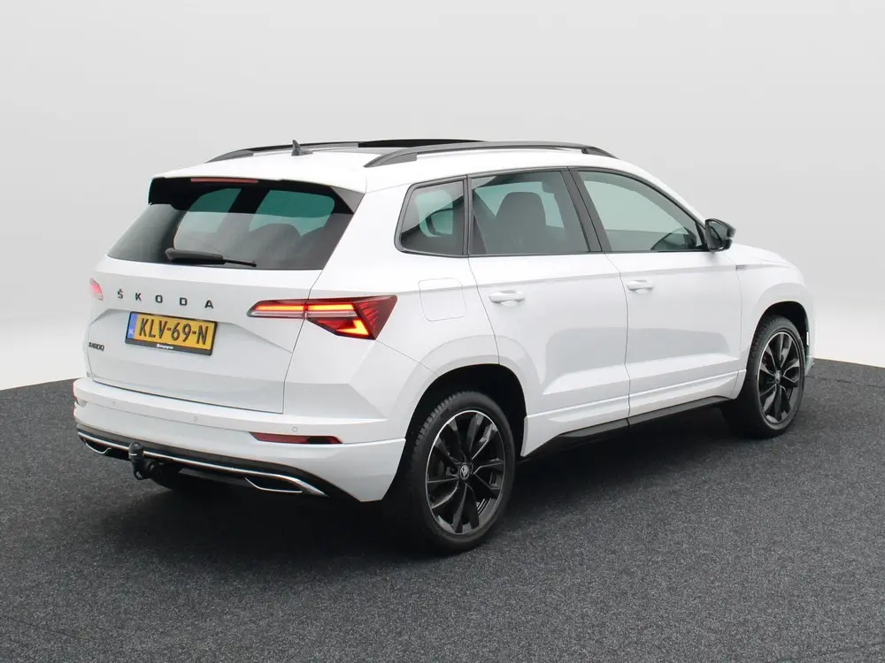 Skoda Karoq 1.5 TSi 150 Pk Automaat Sportline Business uit 2022, foto 2