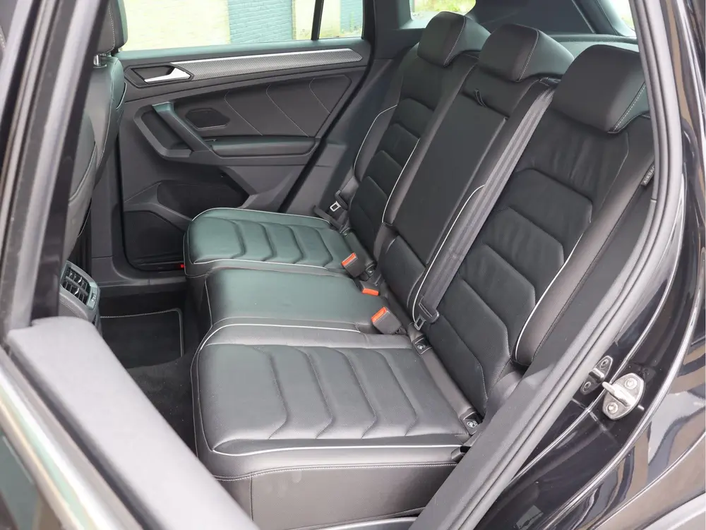 Volkswagen Tiguan 1.4 TSI 150PK R-Line Pano | IQ.Light | HUD uit 2021, foto 10