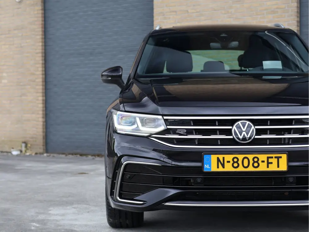 Volkswagen Tiguan 1.4 TSI 150PK R-Line Pano | IQ.Light | HUD uit 2021, foto 15
