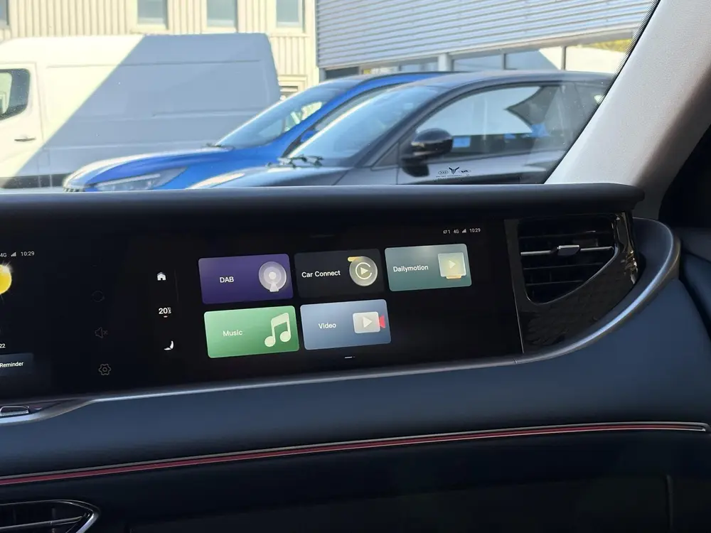 Voyah Free Flagship 4WD 106 kWh | Panoramadak | Dynaudio Hi uit 2025, foto 17
