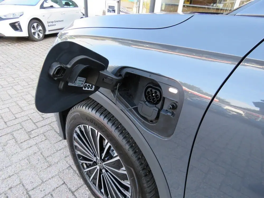 Volkswagen Tiguan 1.5 eHybrid 204pk Life / Trekhaak wegklap. uit 2025, foto 13