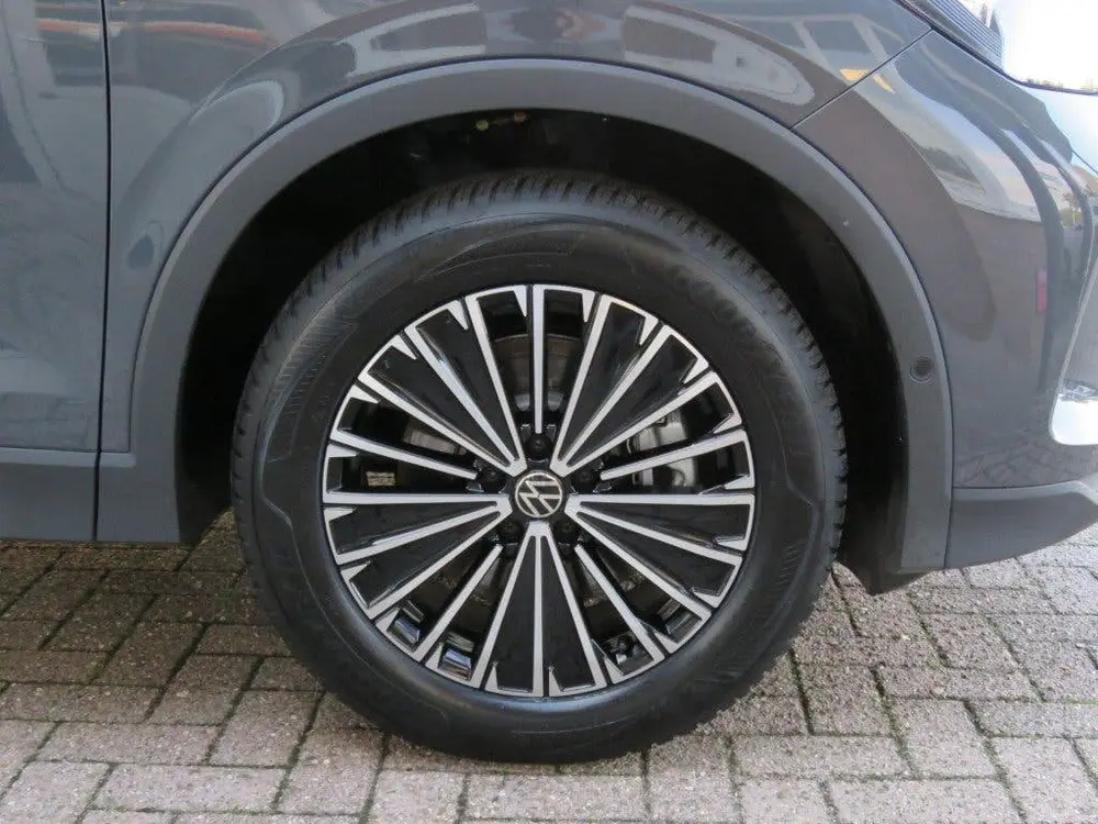 Volkswagen Tiguan 1.5 eHybrid 204pk Life / Trekhaak wegklap. uit 2025, foto 18