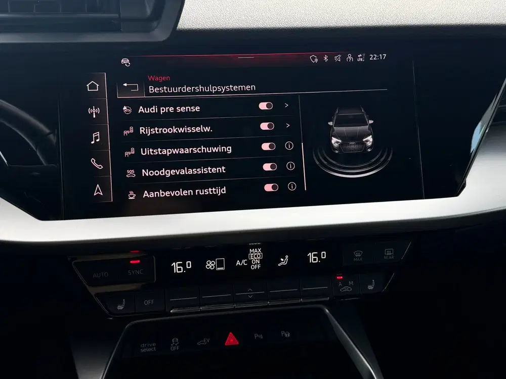 Audi A3 45 TFSI e S-line uit 2021, foto 13