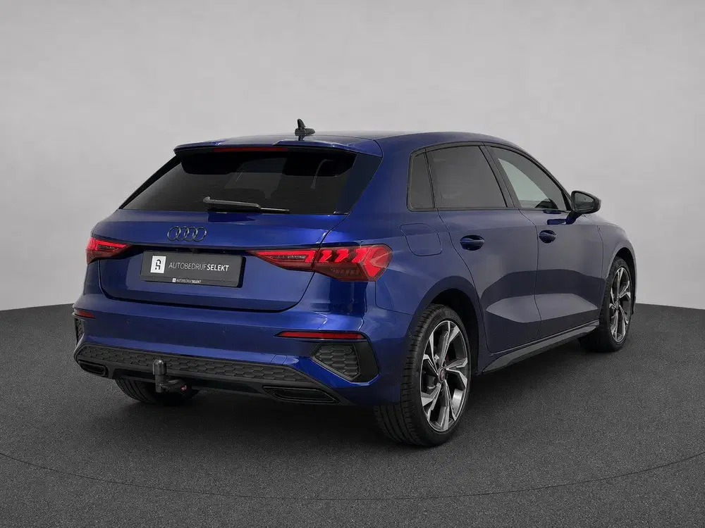 Audi A3 45 TFSI e S-line uit 2021, foto 2