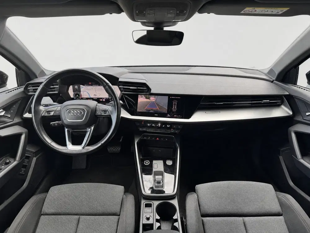 Audi A3 45 TFSI e S-line uit 2021, foto 3