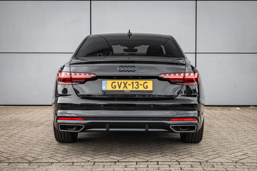 Audi A4 35 TFSI 150pk S-tronic S edition Competiti uit 2024, foto 11
