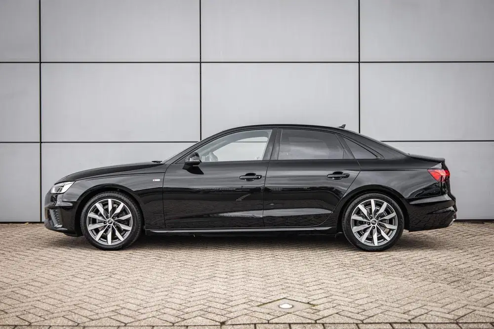 Audi A4 35 TFSI 150pk S-tronic S edition Competiti uit 2024, foto 13