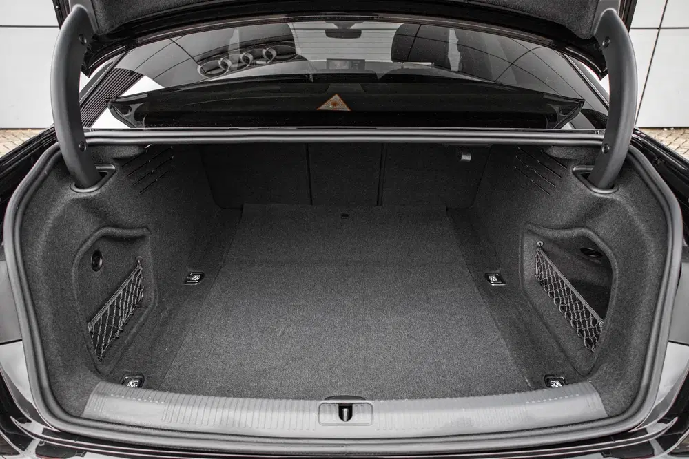 Audi A4 35 TFSI 150pk S-tronic S edition Competiti uit 2024, foto 15