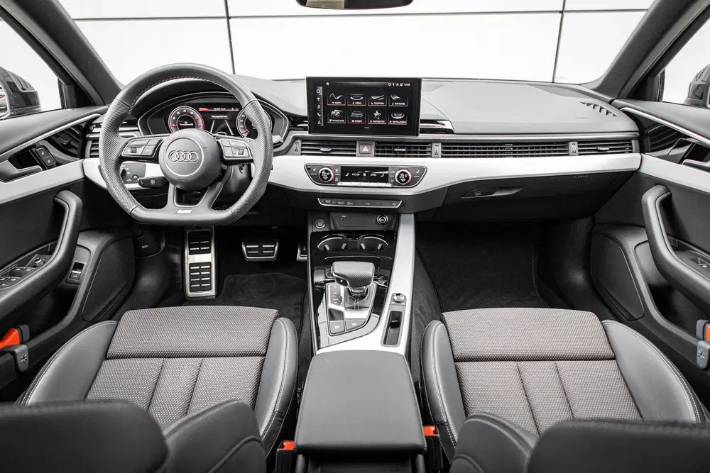 Audi A4 35 TFSI 150pk S-tronic S edition Competiti uit 2024, foto 5