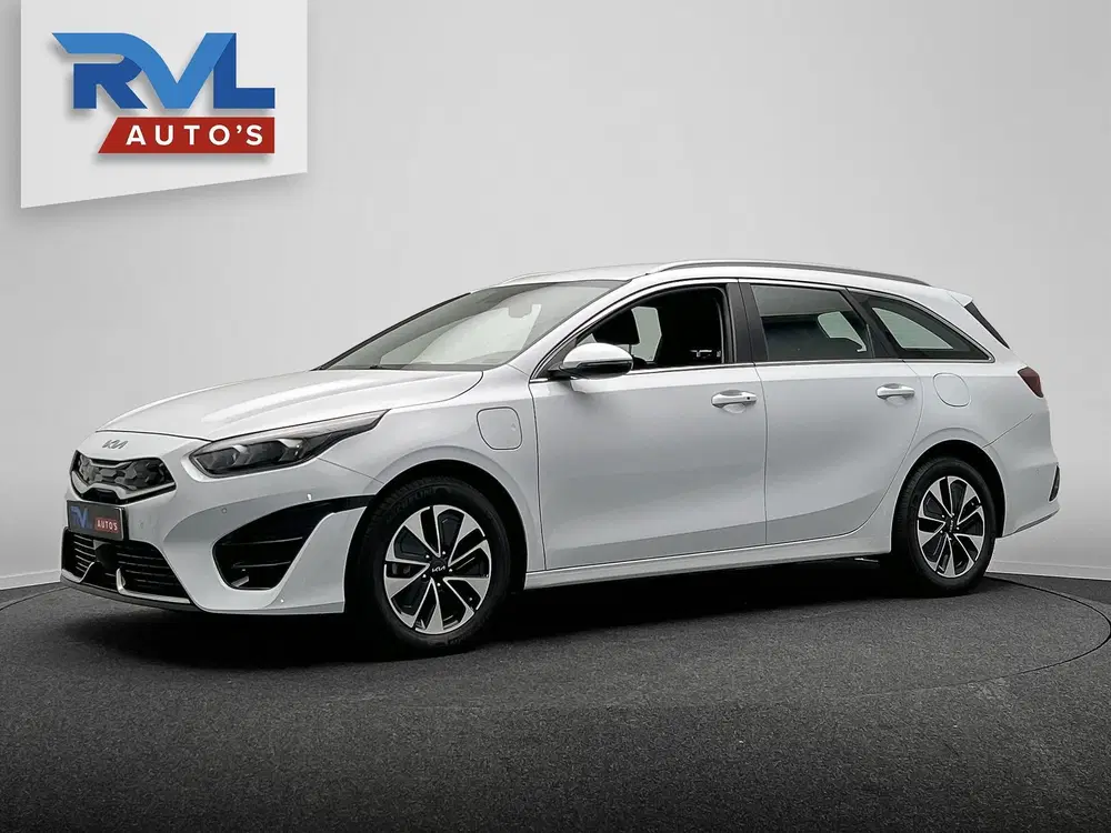 Kia Ceed 1.6 GDI PHEV DynamicPlusLine uit 2021, foto 18