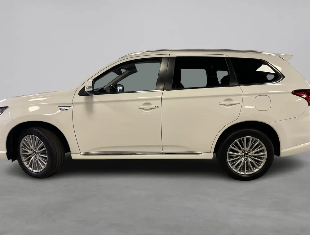 Mitsubishi Outlander 2.4 PHEV Limited adaptieve cruise contr uit 2019, foto 2