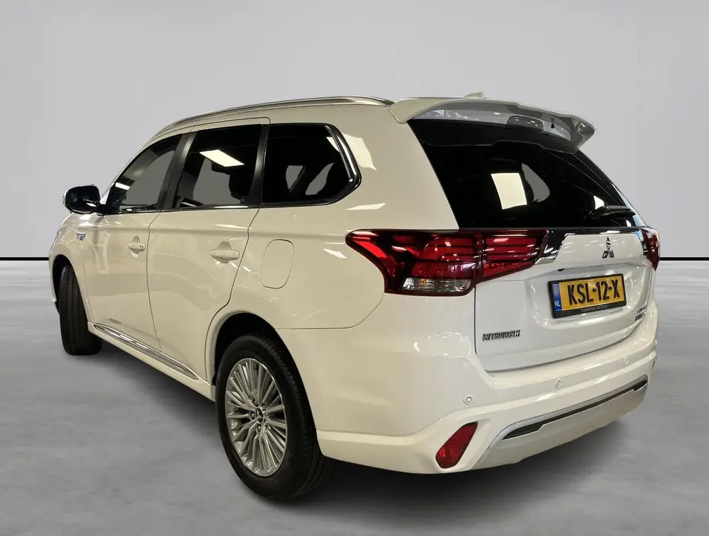 Mitsubishi Outlander 2.4 PHEV Limited adaptieve cruise contr uit 2019, foto 3