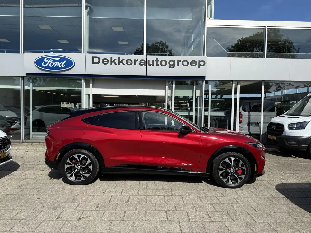 Ford Mustang Mach-E AWD 75 kWh uit 2021, foto 6