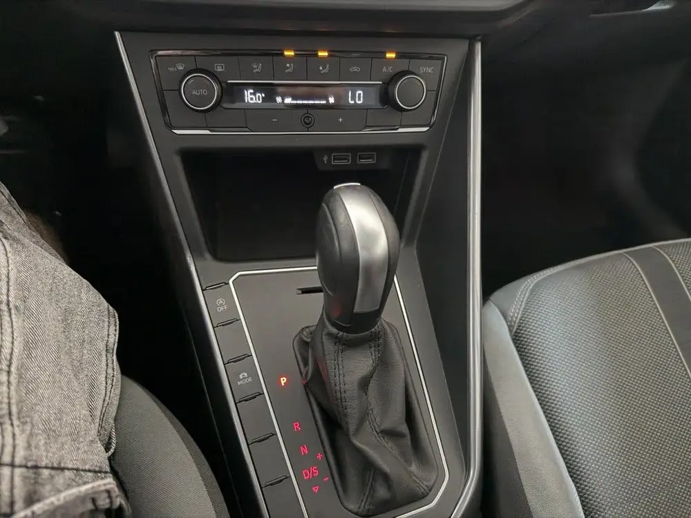 Volkswagen Polo 1.0 TSI Highline (bj 2020, automaat) uit 2020, foto 10