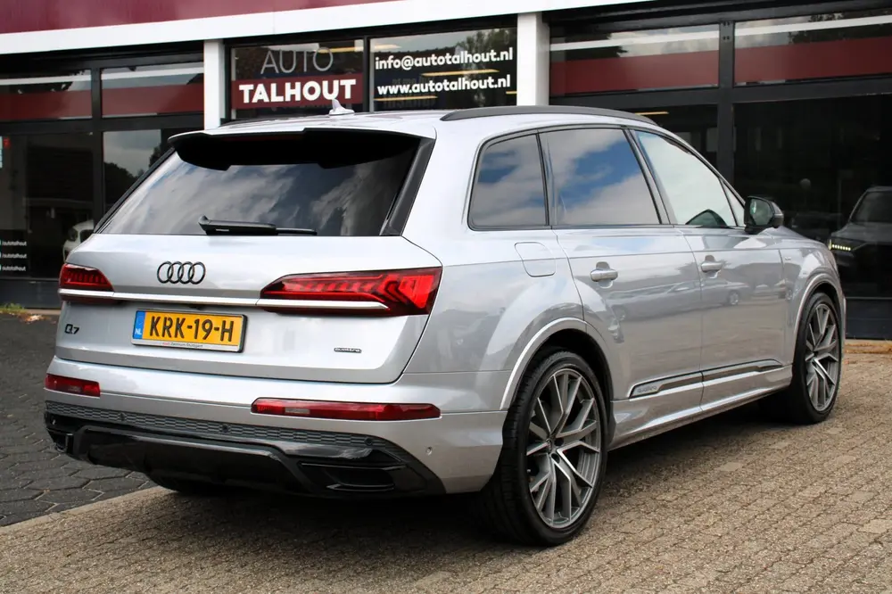 Audi Q7 60 TFSI e quattro Competition uit 2021, foto 3