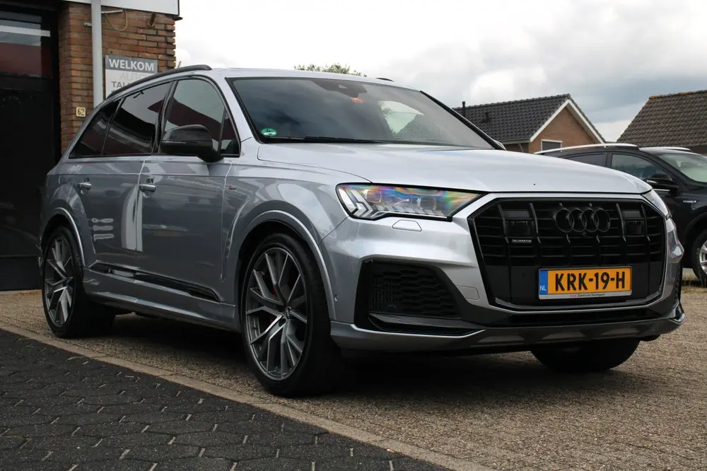 Audi Q7 60 TFSI e quattro Competition uit 2021, foto 7