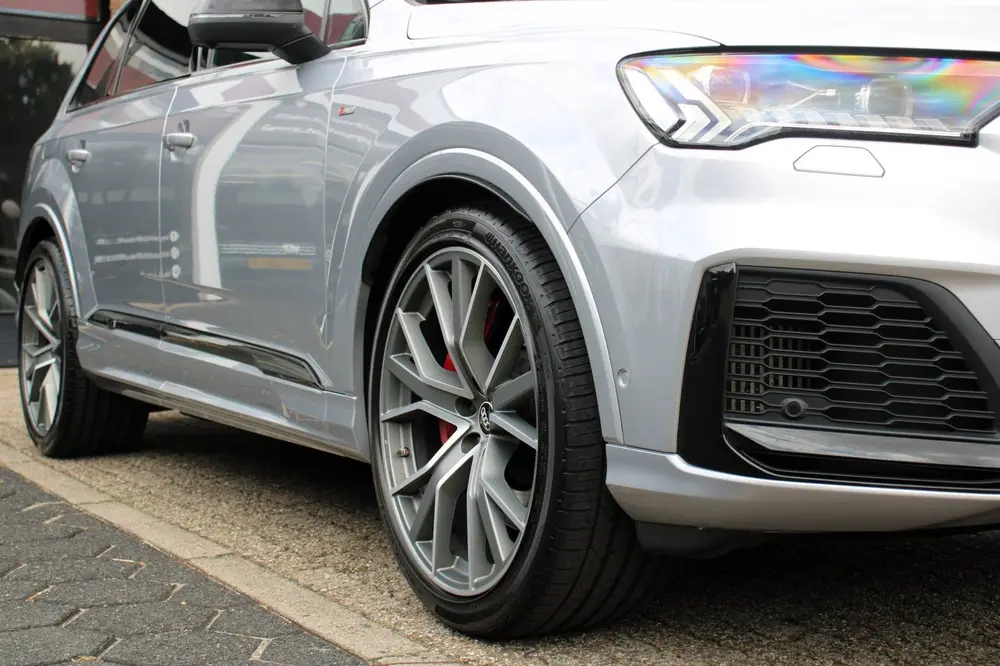 Audi Q7 60 TFSI e quattro Competition uit 2021, foto 8