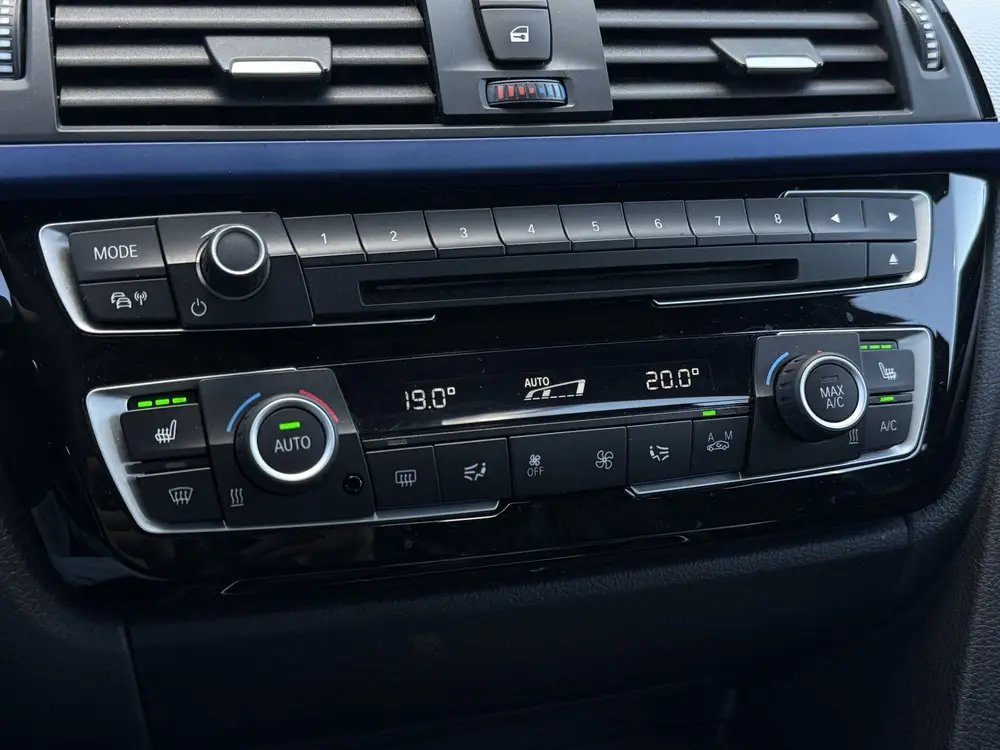 BMW 3-Serie 3 Serie Touring 318i M Sport Edition Automaat Navigatie/ uit 2019, foto 12
