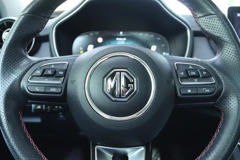 MG EHS 1.5 TGDI LUXURY AUT. SOH 96 uit 2022, foto 18