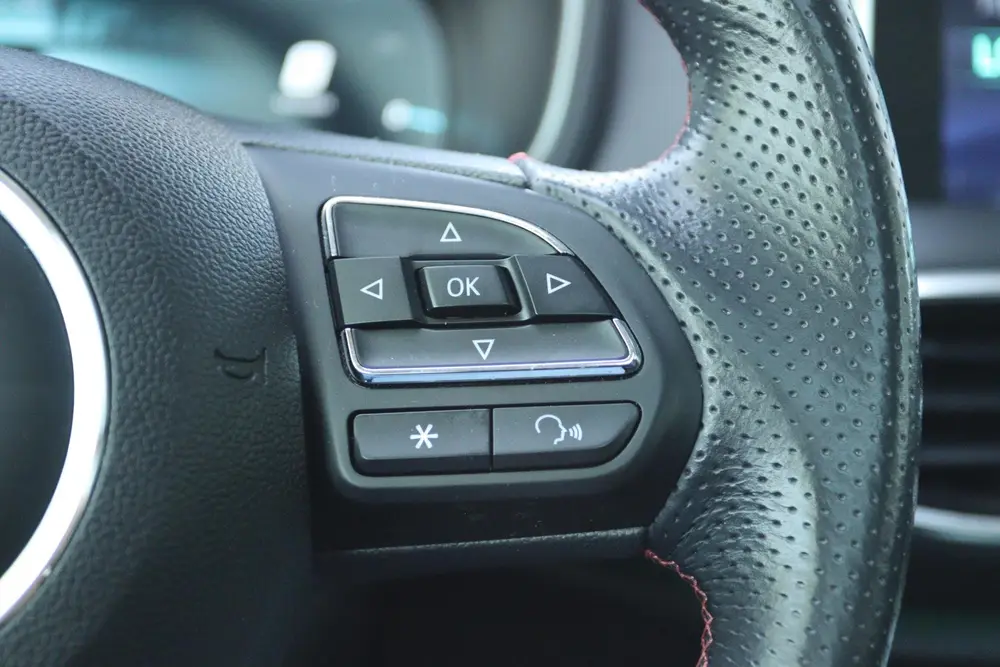 MG EHS 1.5 TGDI LUXURY AUT. SOH 96 uit 2022, foto 20