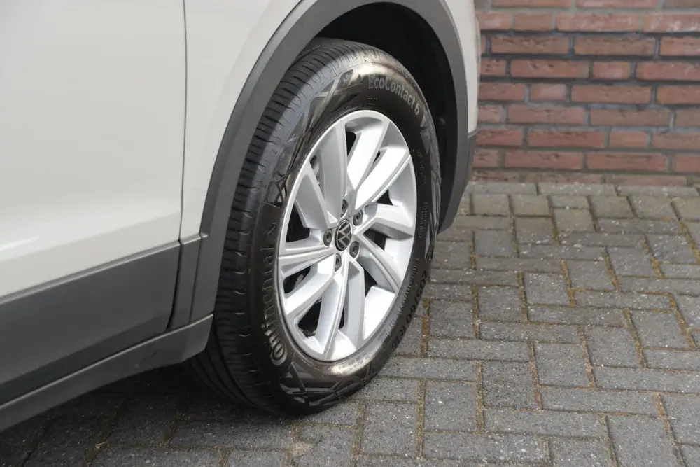 Volkswagen T-Cross 1.0 TSI Life | Camera | LED | NL Auto | A uit 2023, foto 9