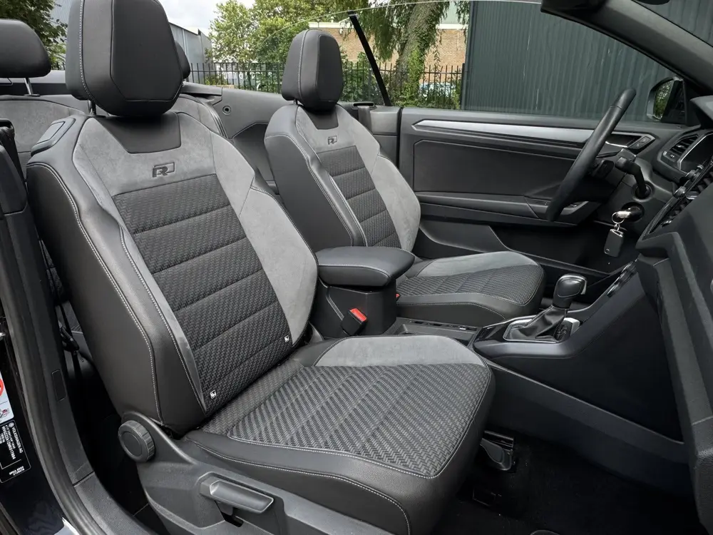 Volkswagen T-Roc Cabrio 1.5 TSI R-Line Carplay, dodehoek uit 2021, foto 5